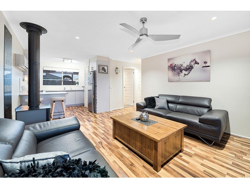 16 Allemby Drive, Cranbourne West VIC 3977