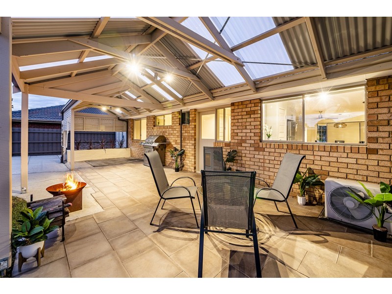 16 Allemby Drive, Cranbourne West VIC 3977