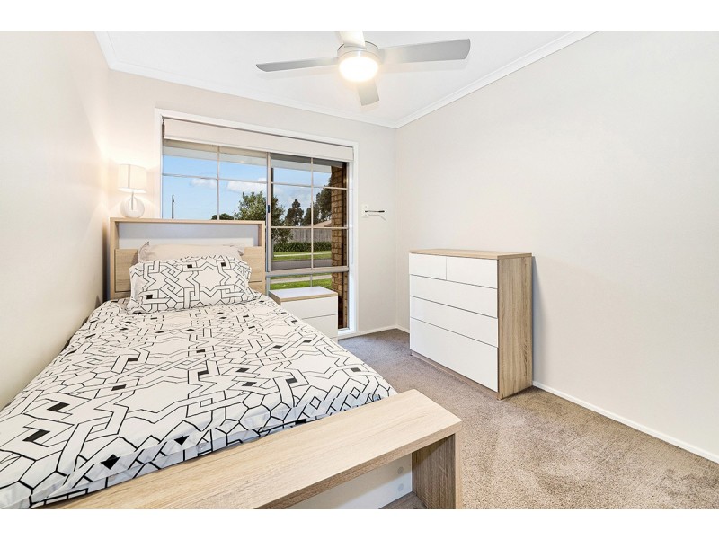 16 Allemby Drive, Cranbourne West VIC 3977