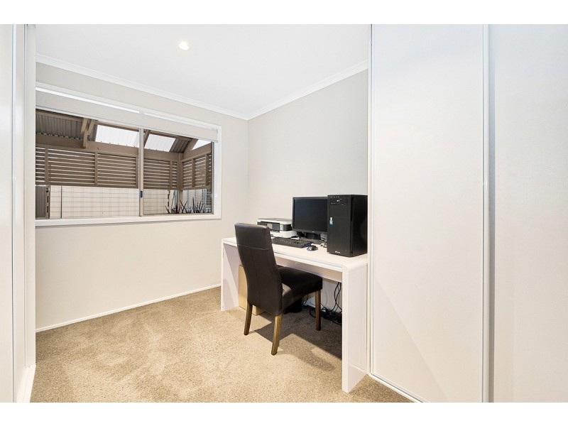 16 Allemby Drive, Cranbourne West VIC 3977