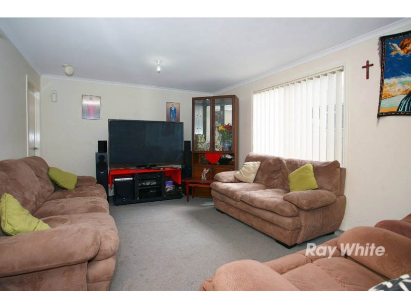 19 Archers Field Drive, Cranbourne East VIC 3977