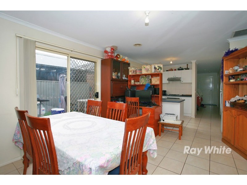19 Archers Field Drive, Cranbourne East VIC 3977