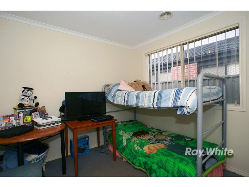 19 Archers Field Drive, Cranbourne East VIC 3977