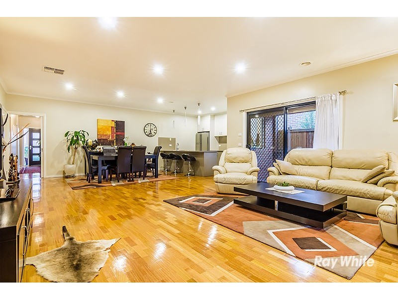 6 Aspendale place, Lyndhurst VIC 3975