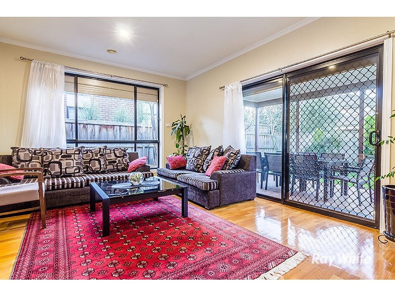 6 Aspendale place, Lyndhurst VIC 3975