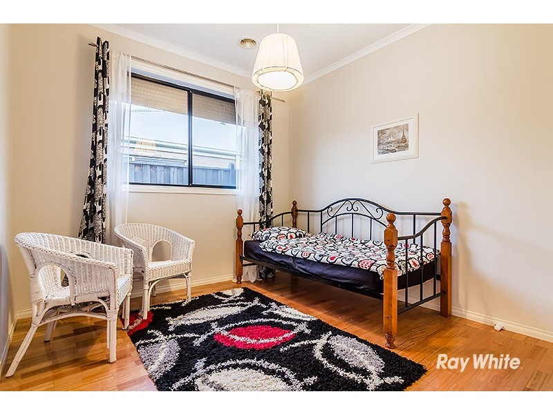 6 Aspendale place, Lyndhurst VIC 3975