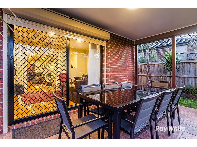 6 Aspendale place, Lyndhurst VIC 3975