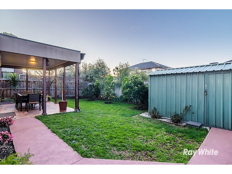 6 Aspendale place, Lyndhurst VIC 3975