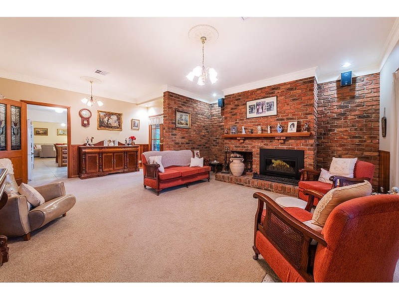 7 Balsam Court, Cranbourne North VIC 3977