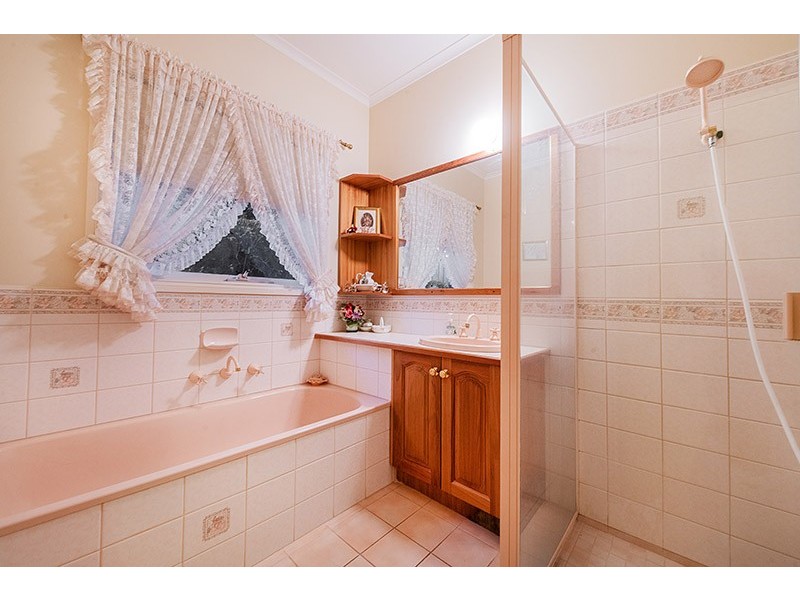 7 Balsam Court, Cranbourne North VIC 3977