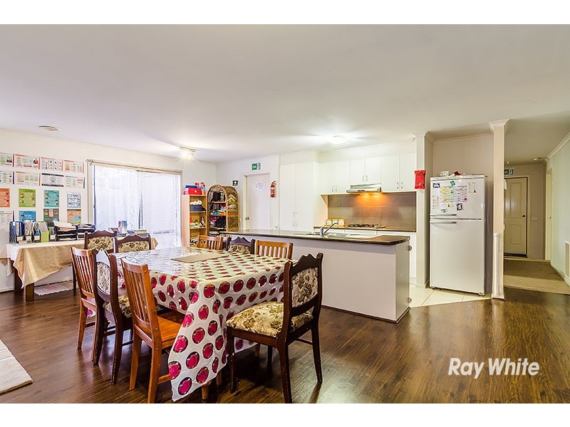 18 Baltic Way, Cranbourne West VIC 3977