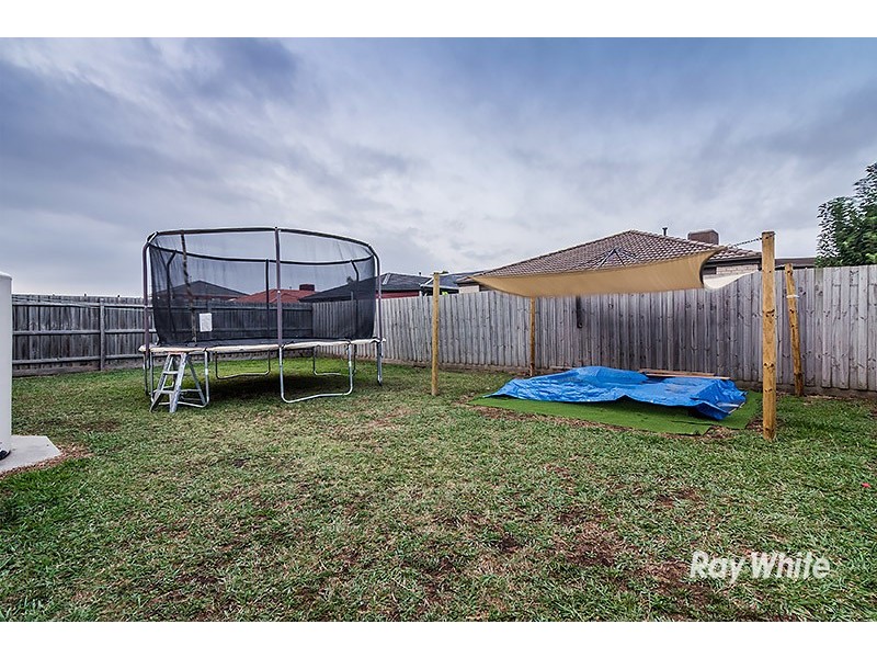 18 Baltic Way, Cranbourne West VIC 3977