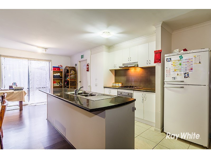 18 Baltic Way, Cranbourne West VIC 3977