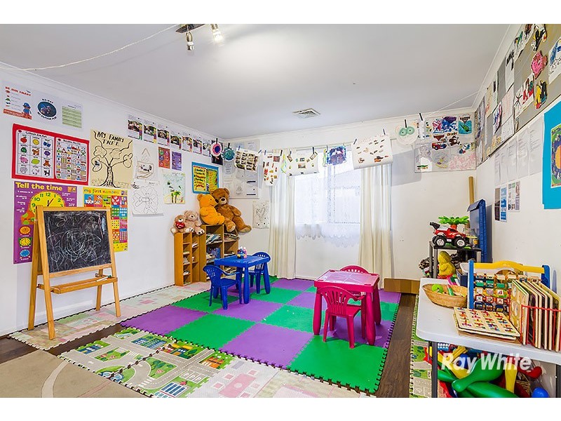 18 Baltic Way, Cranbourne West VIC 3977