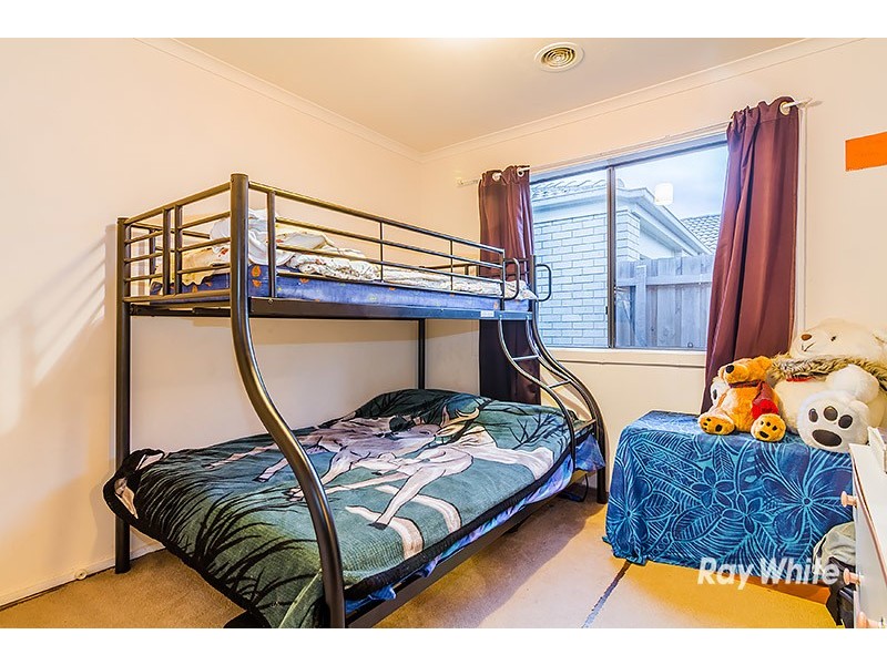 18 Baltic Way, Cranbourne West VIC 3977