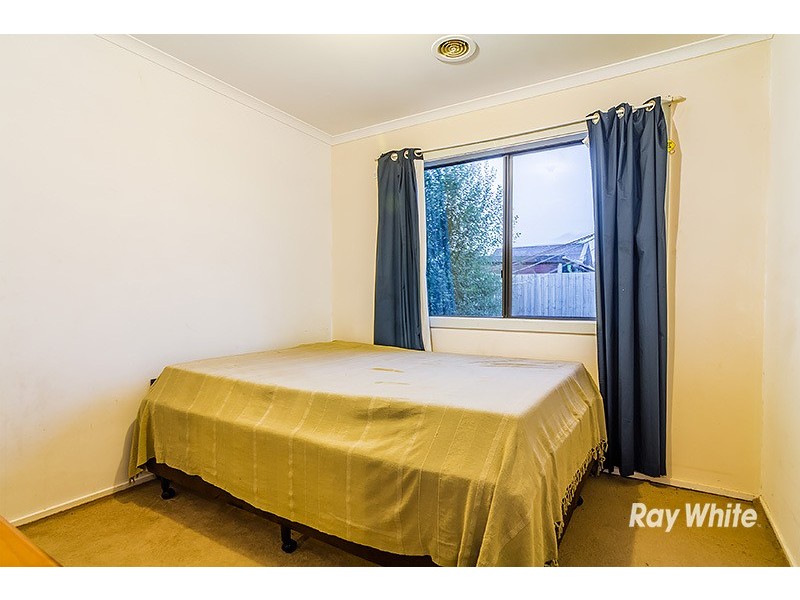 18 Baltic Way, Cranbourne West VIC 3977