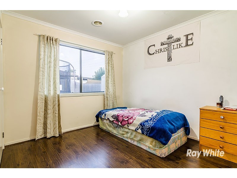 18 Baltic Way, Cranbourne West VIC 3977
