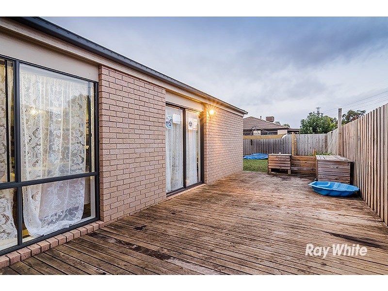 18 Baltic Way, Cranbourne West VIC 3977