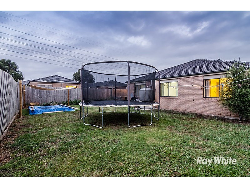 18 Baltic Way, Cranbourne West VIC 3977