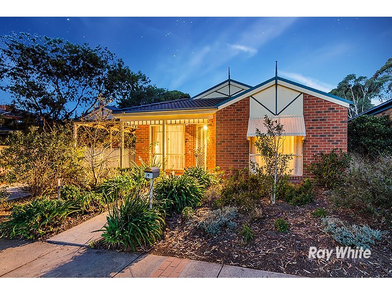 4 Banyalla Drive, Cranbourne West VIC 3977