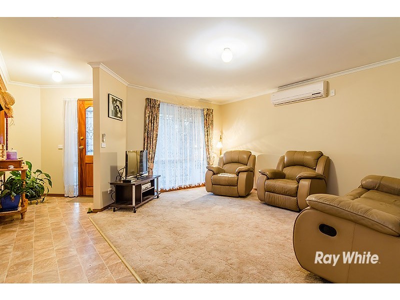 4 Banyalla Drive, Cranbourne West VIC 3977