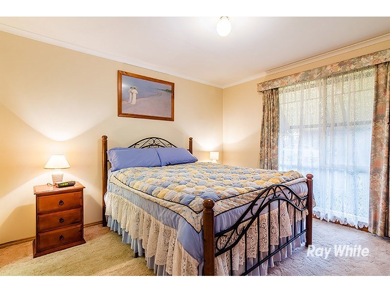 4 Banyalla Drive, Cranbourne West VIC 3977