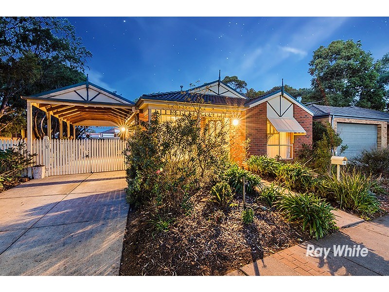 4 Banyalla Drive, Cranbourne West VIC 3977