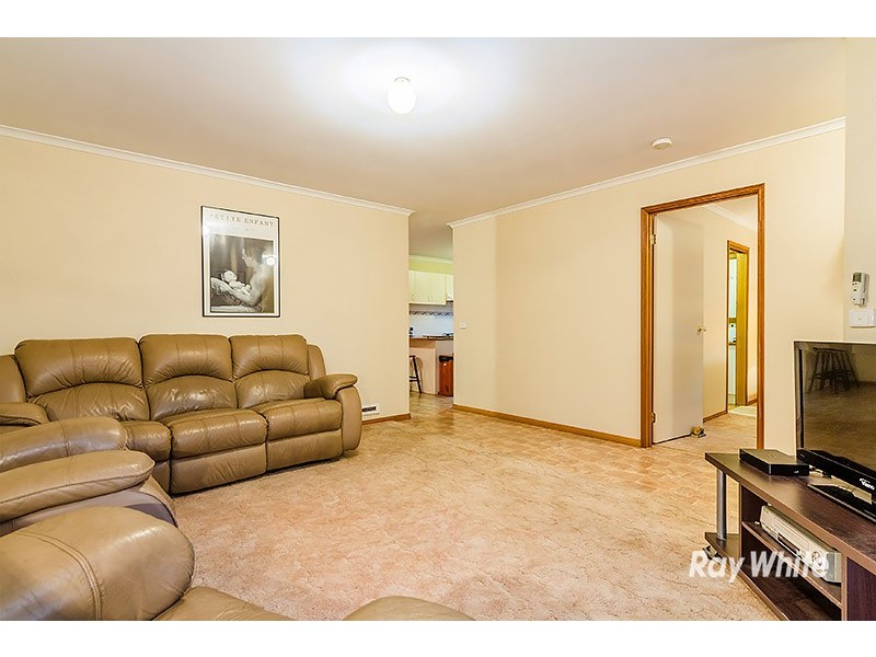 4 Banyalla Drive, Cranbourne West VIC 3977