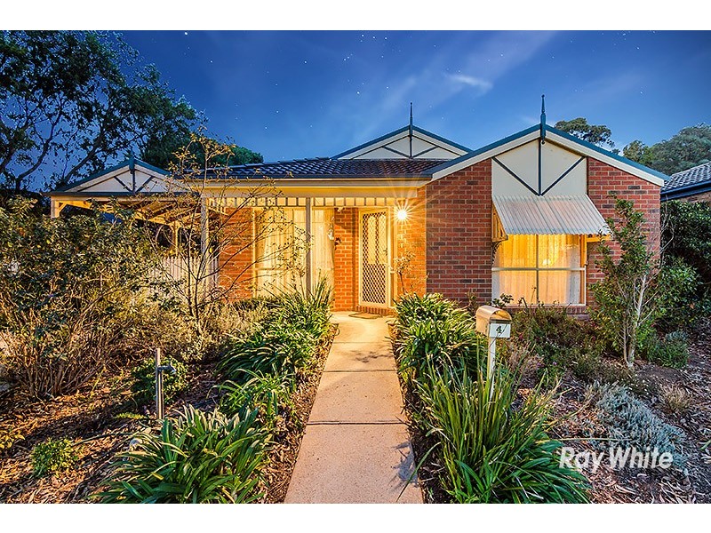 4 Banyalla Drive, Cranbourne West VIC 3977
