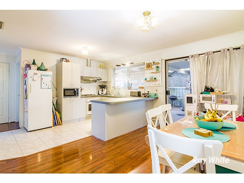 34 Bates Street, Cranbourne West VIC 3977