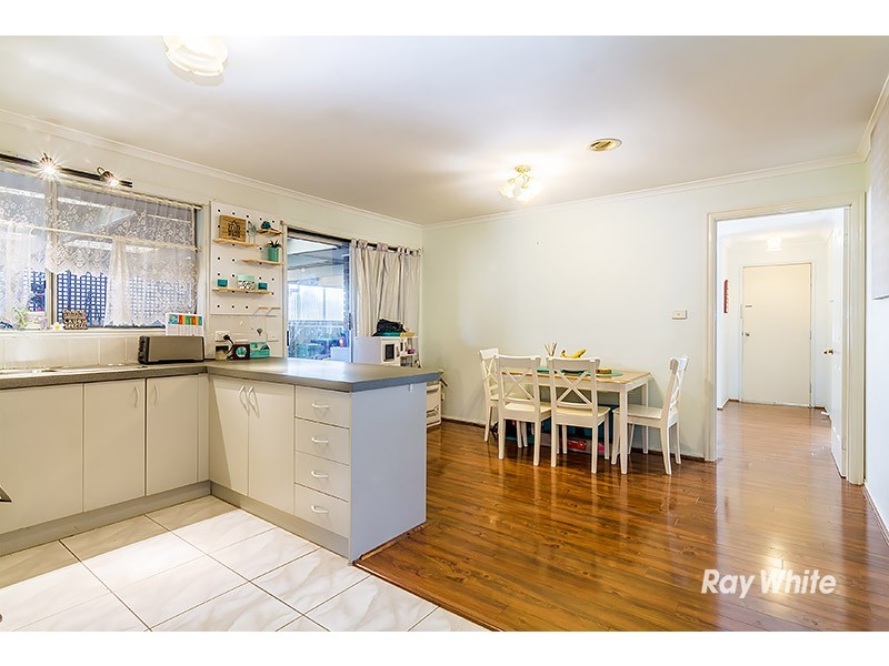 34 Bates Street, Cranbourne West VIC 3977