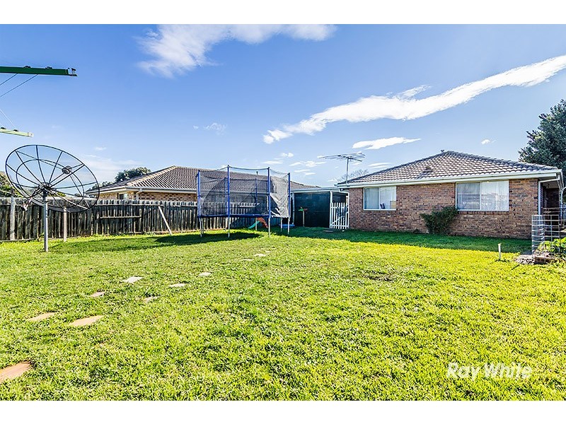 34 Bates Street, Cranbourne West VIC 3977