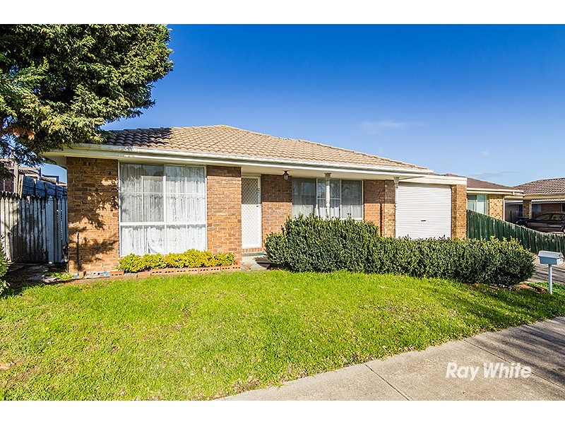 34 Bates Street, Cranbourne West VIC 3977