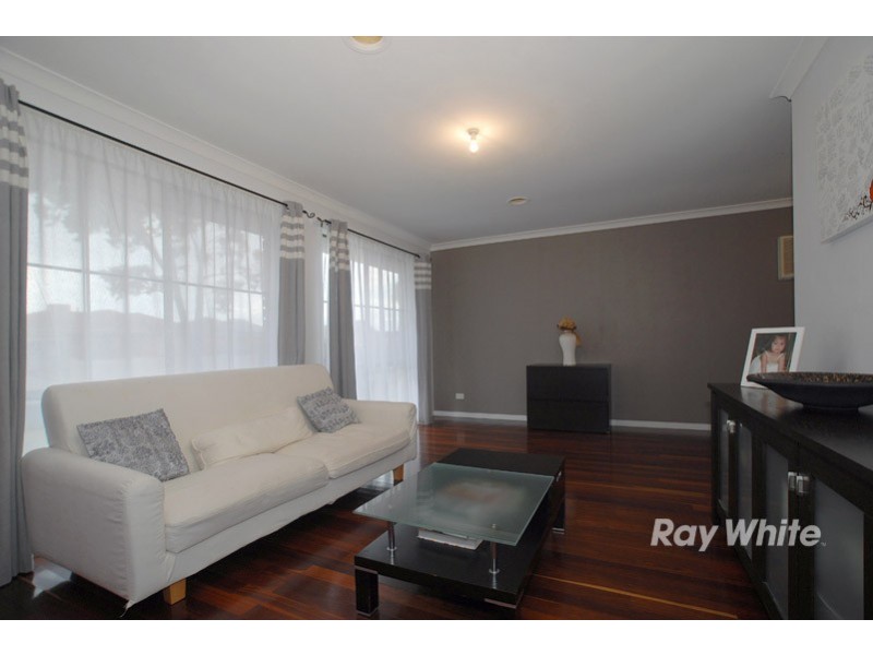 15 Bates Street, Cranbourne VIC 3977