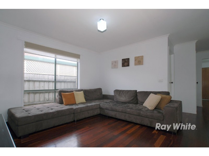 15 Bates Street, Cranbourne VIC 3977