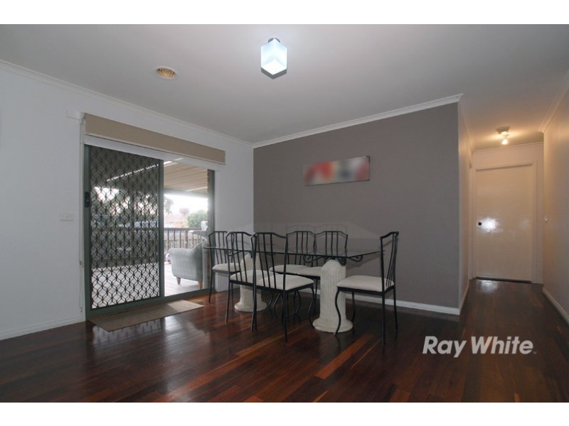 15 Bates Street, Cranbourne VIC 3977