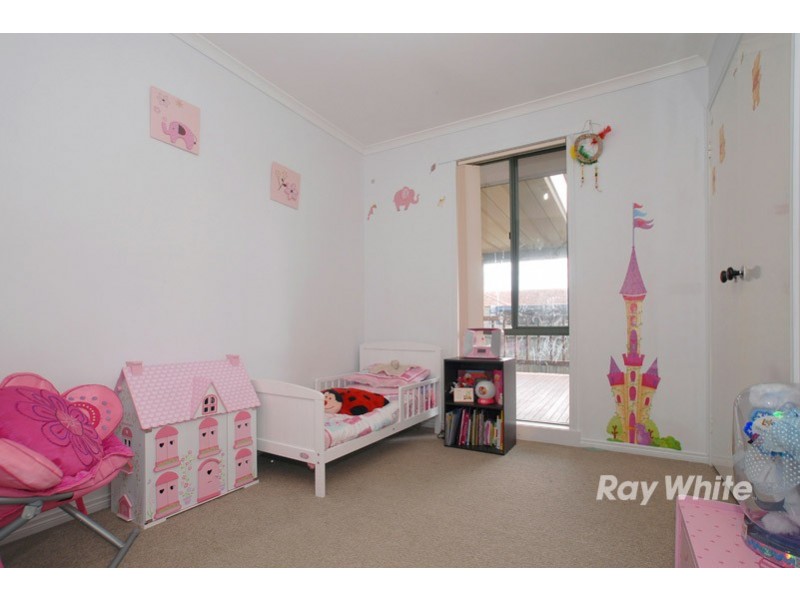 15 Bates Street, Cranbourne VIC 3977