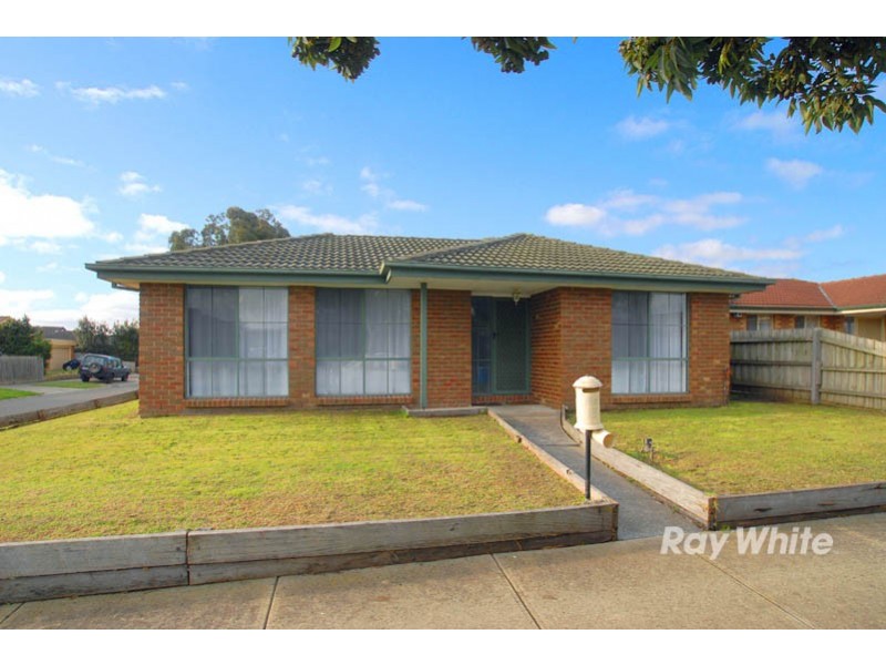 15 Bates Street, Cranbourne VIC 3977