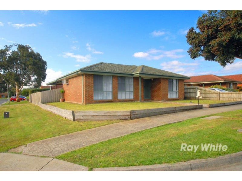 15 Bates Street, Cranbourne VIC 3977