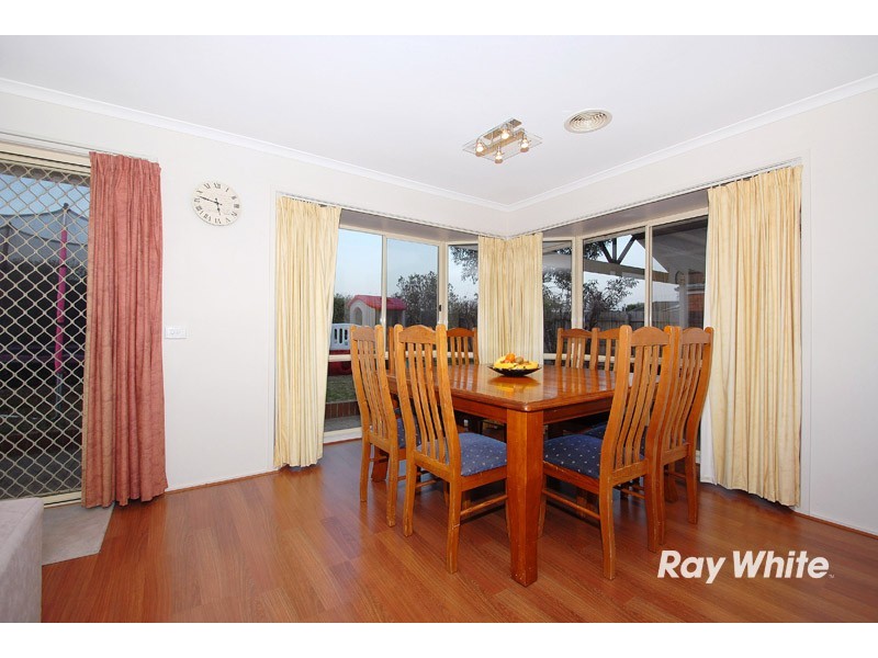 46 Bellbrae Crescent, Cranbourne West VIC 3977
