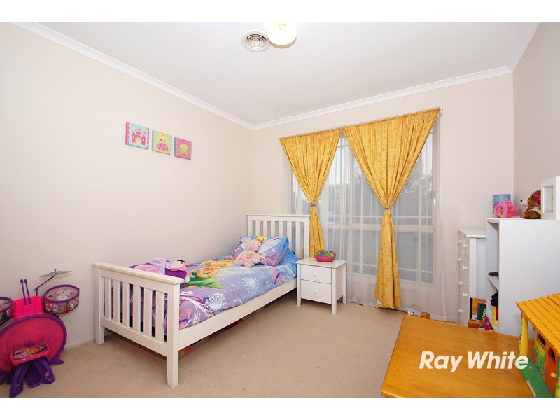 46 Bellbrae Crescent, Cranbourne West VIC 3977