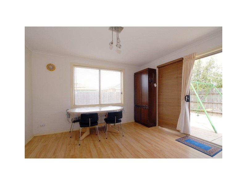 50 Bernborough Avenue, Cranbourne West VIC 3977