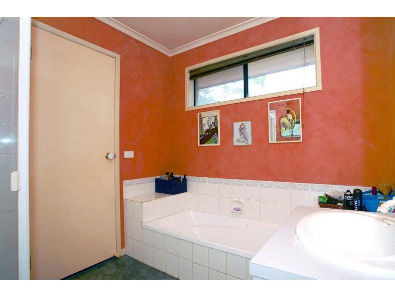 11 Borrowdale Court, Cranbourne West VIC 3977