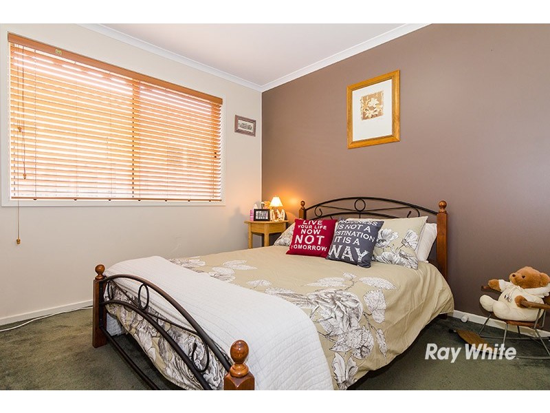 13 Breamlea Way, Cranbourne West VIC 3977