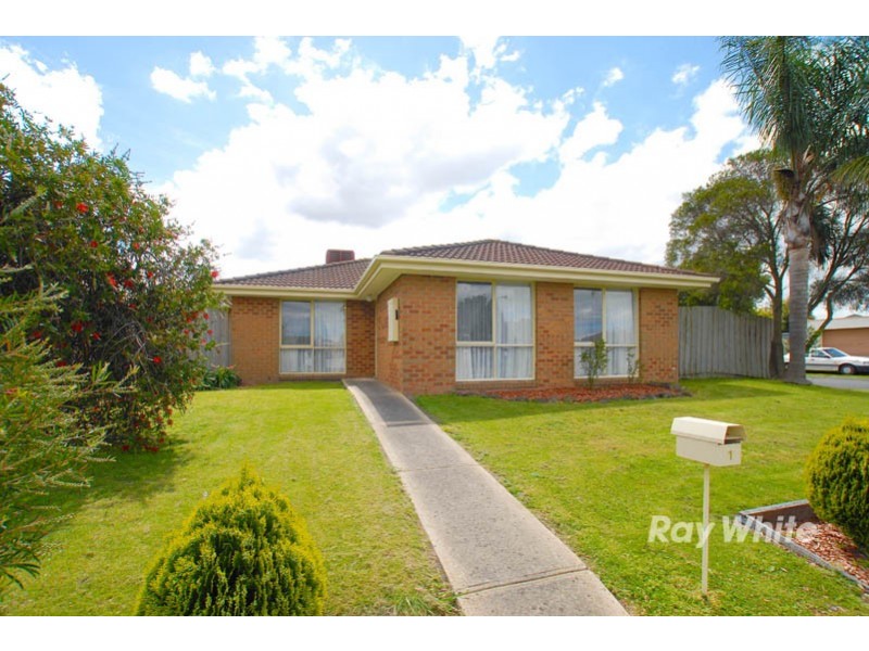 1 Brentwood Drive, Cranbourne North VIC 3977