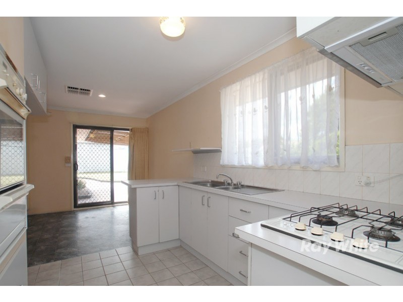 1 Brentwood Drive, Cranbourne North VIC 3977