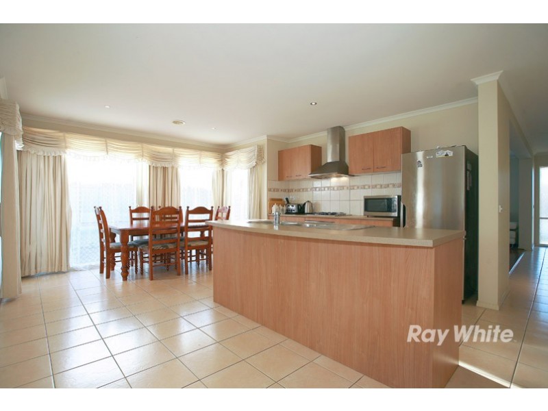 47 Briarcrest Drive, Cranbourne East VIC 3977