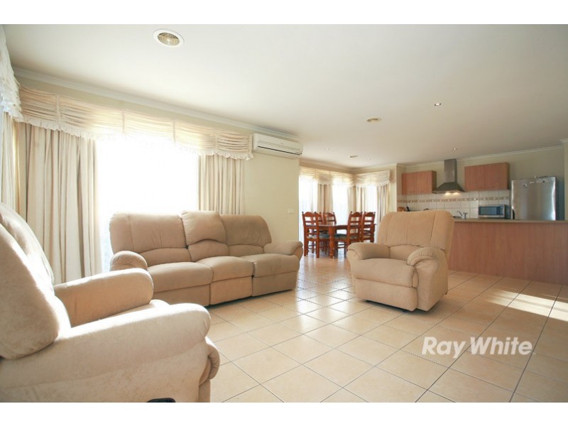 47 Briarcrest Drive, Cranbourne East VIC 3977