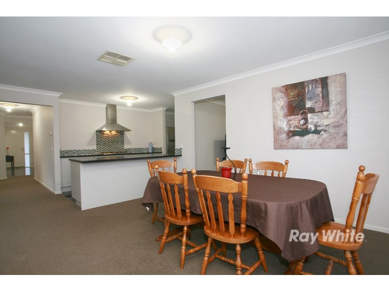 10 Camkerr Place, Lyndhurst VIC 3975