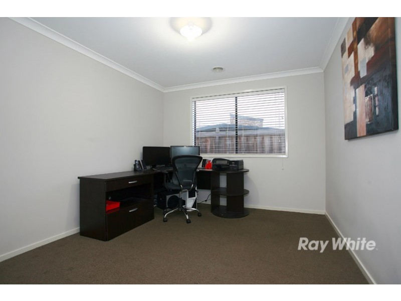 10 Camkerr Place, Lyndhurst VIC 3975